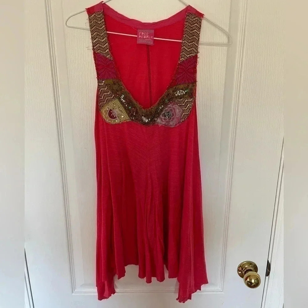 COPY - Rare Vintage (2010) Women's Free People Embellished Tank Top Sz. M